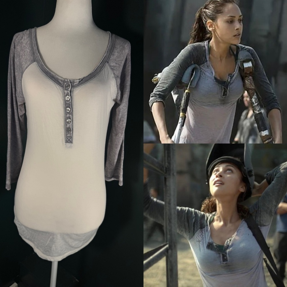 Wet Seal • White • 3/4 Sleeve Henley Top • ASO Raven Reyes L